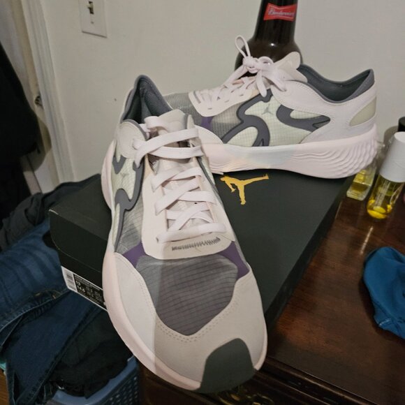 Mens shoes - Picture 3 of 3